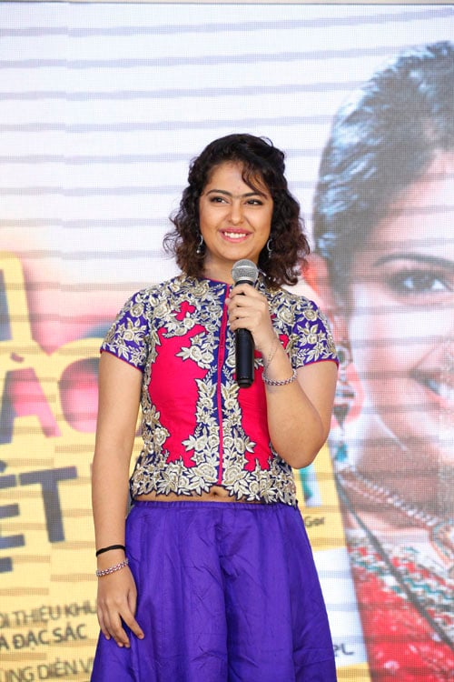 Avika Gor sinh năm 1997, quen thuộc với khán giả Việt Nam qua vai diễn cô dâu 8 tuổi Anandi trong phim truyền hình cùng tên.